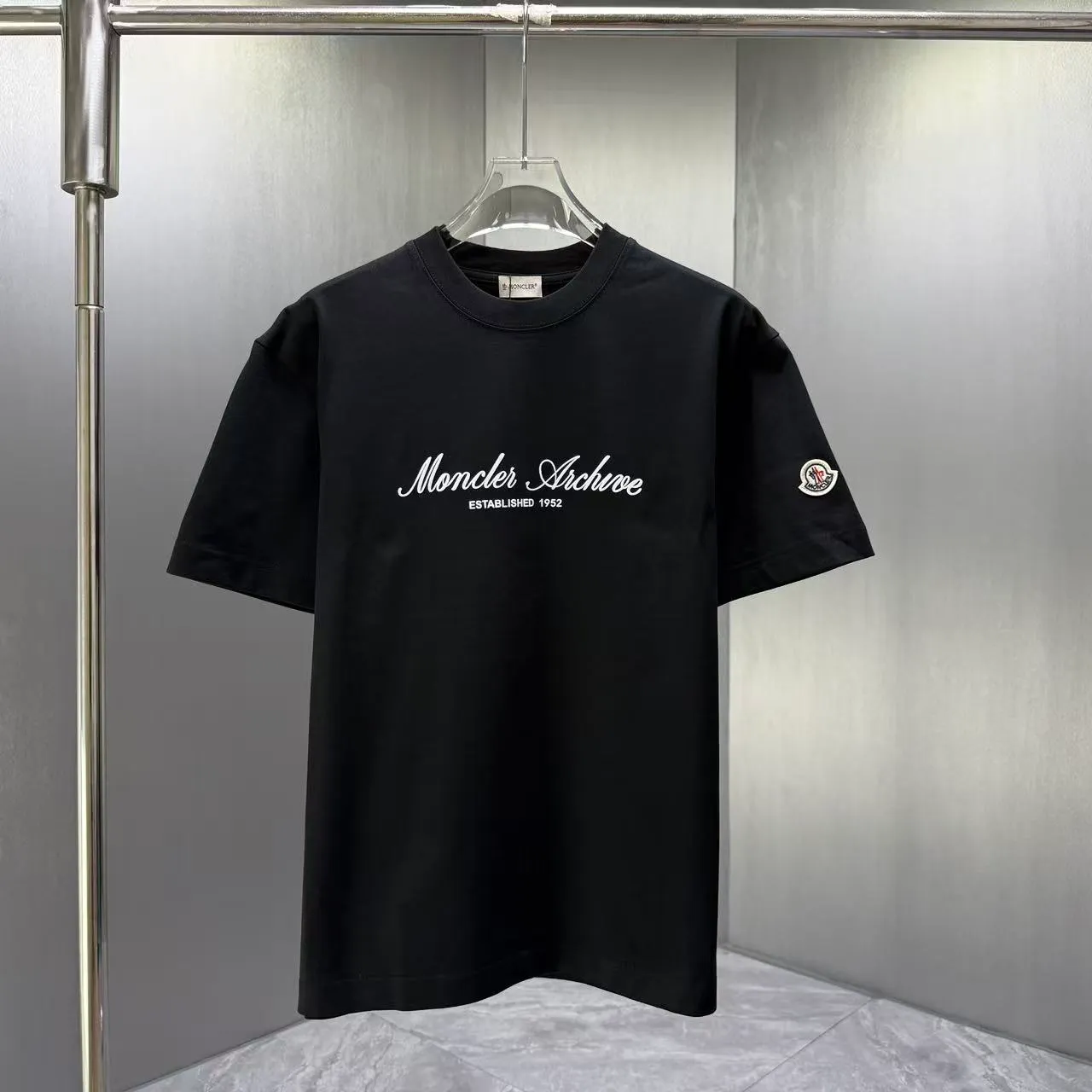 MONCL* * 2026 New Arrival T logo ：Black White Dark Blue Sizes：S M L XL XXL